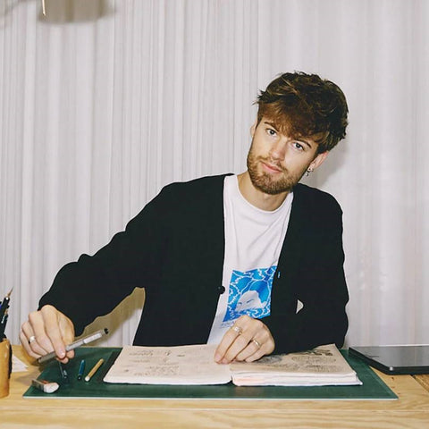 MINIMUM INTERVIEW WITH GUSTAV LAITRUP